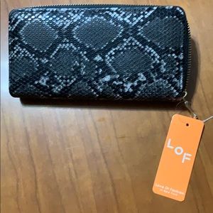 Black snakeskin wallett